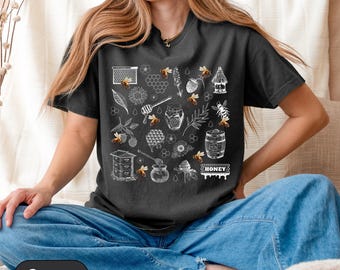 Bee Shirt, Bee Lovers Tee, Botanical Floral Shirt, Comfort Colors T-Shirt, Cottagecore Shirt, Vintage Bee Botanical T-Shirt, Beekeeper Gift