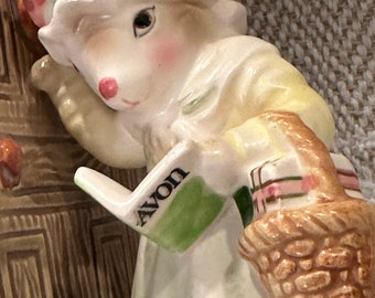 AVON First Call Porcelain Mouse Knocking on Door Adorable High Quality Signed Easter Mothers Day