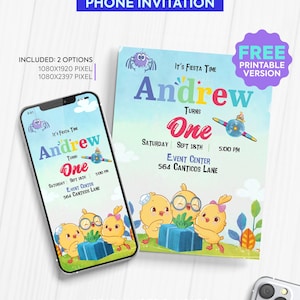 Pode incluir: Um convite de aniversário para um primeiro aniversário, imprimível no telefone. O convite apresenta uma ilustração colorida de uma aranha, um avião e três pintinhos segurando um presente. O texto do convite diz: "É hora da festa! Andrew faz um ano. Sábado, 18 de setembro, 17:00. Centro de eventos, 564 Canticos Lane."