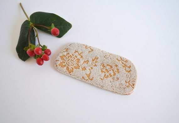 Vintage Opalescent White Beaded Gold Eyeglass Case - image 4