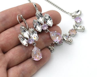 Orecchini lunghi appariscenti, pendenti scintillanti con chiusura a leva, gioielli casual in oro bianco rosa pastello, accessori color lavanda polveroso, regalo per sposa e donna