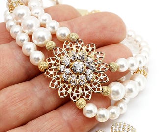 Bracciale in oro con perle bianche, bracciale a tre fili, gioielli in filigrana, multifilo, spilla con strass, sposa, gioielli da sposa, sposa