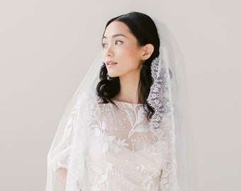 Lace bridal veil, mantilla veil, lace veil, bridal veil, wedding veil, bridal vail, wedding vail, lace wedding veil, vintage inspired veil