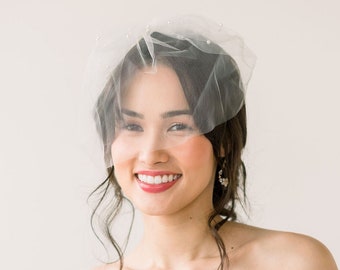 Pearl Birdcage Veil, Tulle Birdcage Veil, Bridal Face Veil, Wedding Veil with Pearls, Short Bridal Veil, Romantic Veil