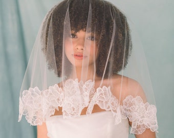 Mini drop veil with floral lace trim - drop wedding veil - bridal veil - lace trim veil - white wedding veil - ivory bridal veil