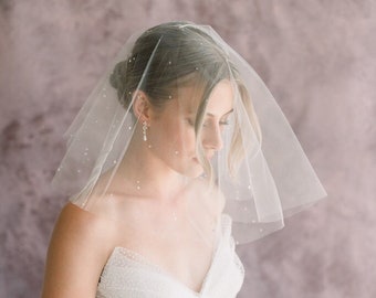 Short blusher veil with dew drops - READY TO SHIP