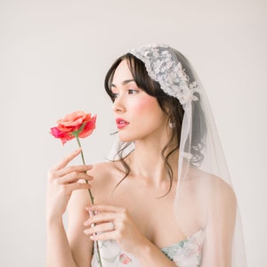 Juliet cap veil