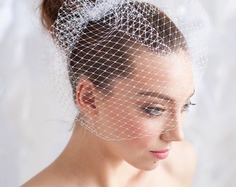 Bridal Birdcage Veil, Russian Veiling Wedding Accessory, Vintage Style, 9 Inch Length