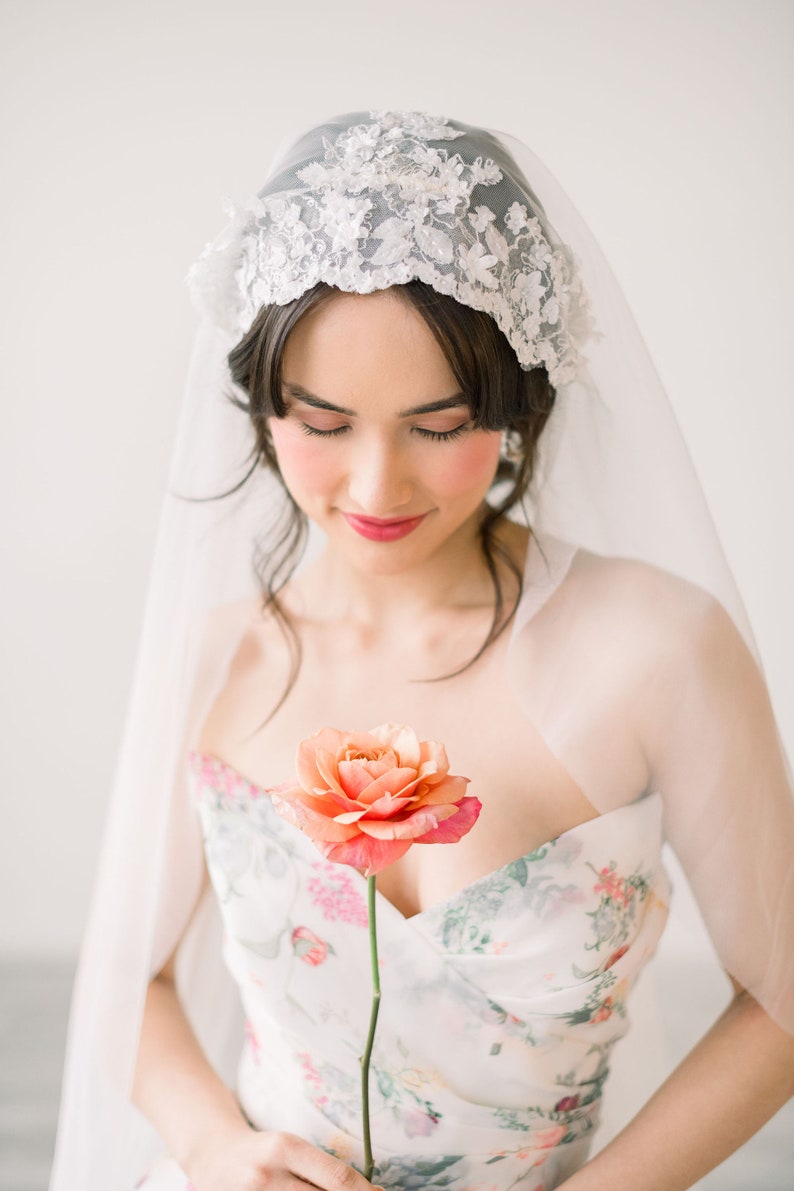 lace wedding veil