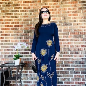 High quality Navy Silk ,Ao Dai set Beaded Long Dress , Korean crystal ,with stretchy 10/100…Maching pant or red pant .Áo dài  Kết pha Lê .