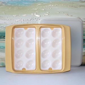 Vintage Tupperware Multi Purpose Deviled Egg Carrier with Lid Harvest Gold