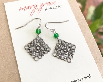 Little Antique Silver Filigree Earrings , Green Glass Bead , Vintage Boho Style Jewellery , Lightweight Dangle Earrings