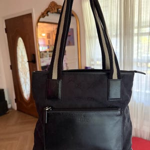 GUCCI GG OLD キャンバス トートバッグ Authentic Vintage Gucci GG Canvas Tote – Black With Iconic Web