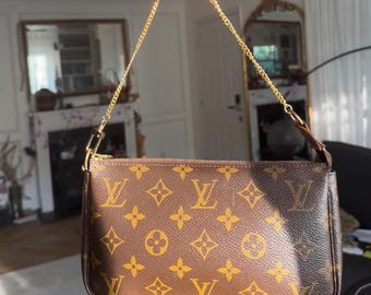 Authentic Louis Vuitton pochette shoulder bag Made In France free LV lock