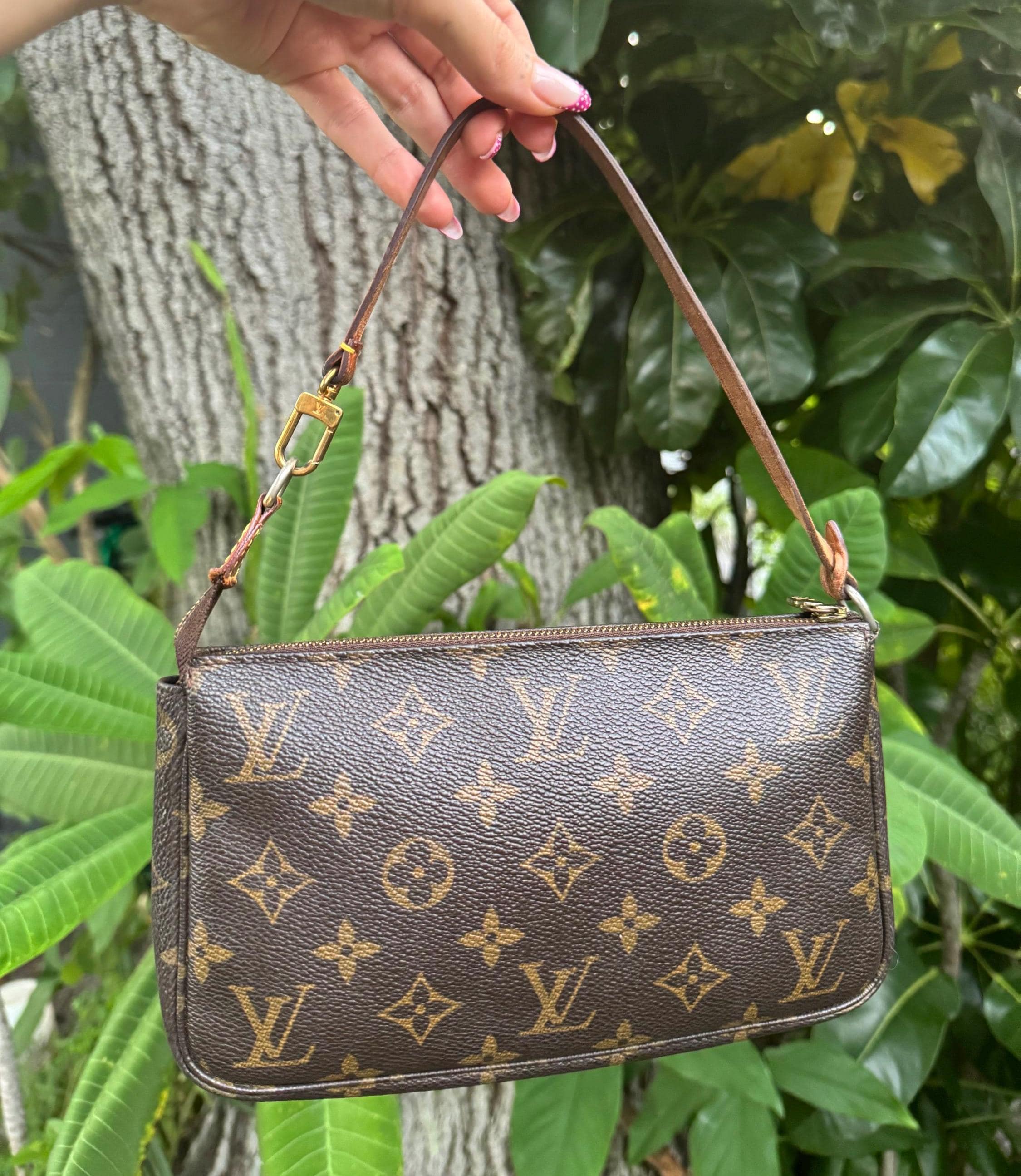 Authentic Louis Vuitton Pochette Shoulder Bag Made in Spain - Etsy