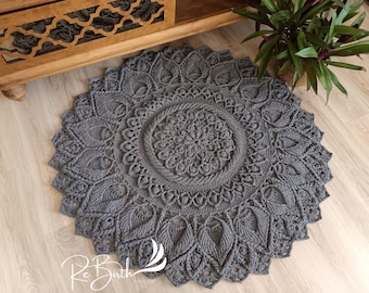Grauer Häkelteppich: Handgeknüpfter Boho-Teppich