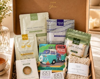 Luxury Pamper Hamper Gift Box | Birthday and Self-Care with Bath Soak, Chocolate, Tea