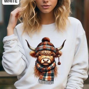 Highland Cow Sweatshirt, Highland Cow Crewneck, Cute Cow sweatshir, Western Crewneck, Highland Cow Shirt, Cow Gifts, Farm Animal Sweatshirt,