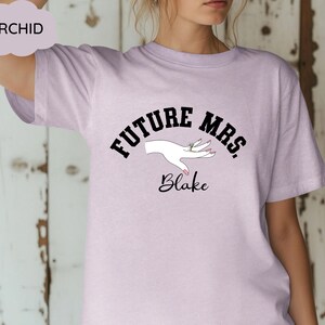 Future Mrs Shirt, Custom Future Mrs Shirt, Bride Gift, Engagement Gift, Fiance Shirt, Bachelorette Party Shirt, Wedding Gift, Customize Tee
