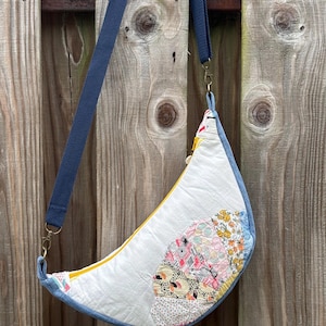 Handmade Dresden Plate Quilt Crossbody Bag | Upcycled Vintage Quilt Purse | One of a Kind Patchwork Shoulder Bag | Cottagecore Boho