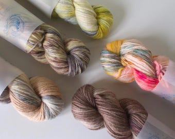 Handgefärbtes Garn | Alpaka Soft Kollektion | Impression Serie | 65 % Wolle, 35 % Alpaka | DK / Worsted, 100 g, ca. 200 m | mit Werkzeugbeutel