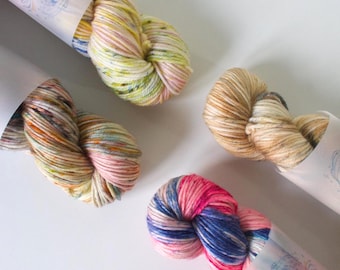 Handgefärbtes Garn | Seiden-Woll-Kollektion | Herbstserie | 90 % Wolle, 10 % Seide | DK 100 g, ca. 180 m | Strickzubehör
