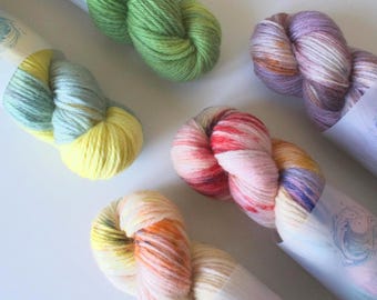 Handgefärbtes Garn | Alpaka Soft Kollektion | Afternoon Tea Serie | 65 % Wolle, 35 % Alpaka | DK / Worsted, 100 g, ca. 200 m | mit Werkzeugbeutel