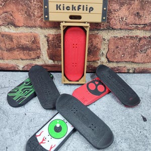 Kickflip Magnetic Fidget toy