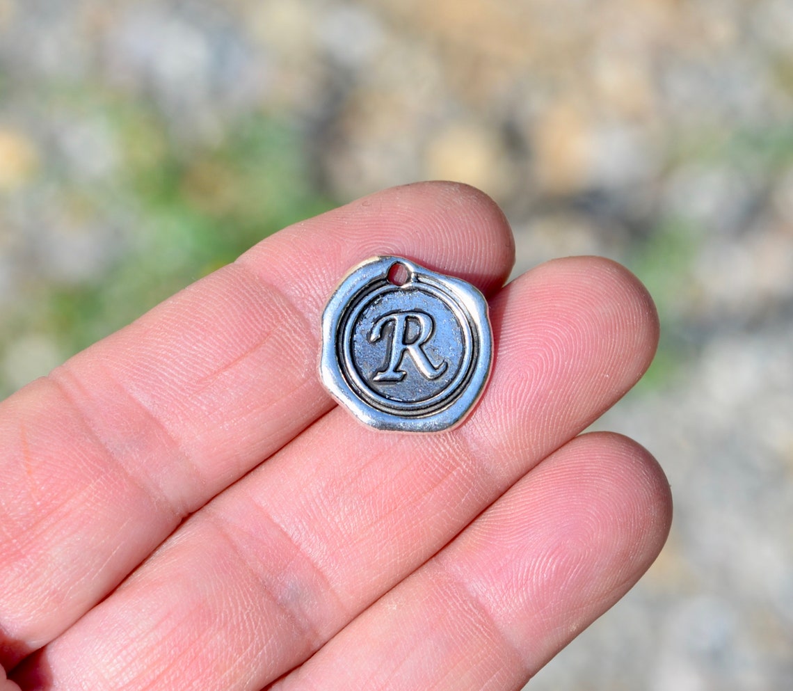 BULK 20 Letter R Wax Stamp Silver Tone Charms SC2167 - Etsy