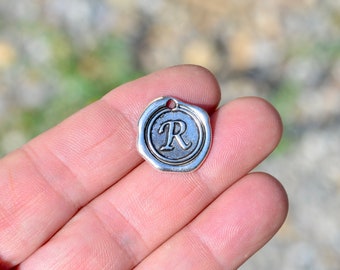 BULK 20  Letter  R, Wax Stamp Silver Tone Charms SC2167