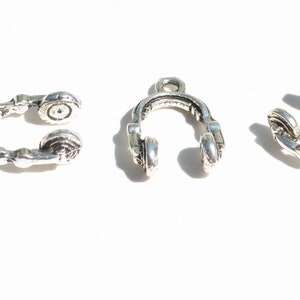 5 Headphone 3D Silver Tone Charms SC5853 image 5