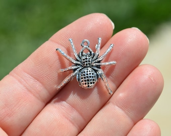 1  Spider Silver Tone Charms SC3421