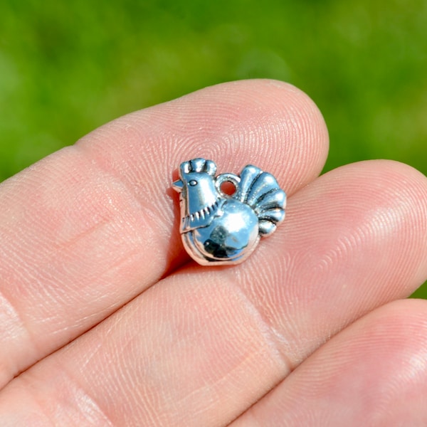 1 Chicken Silver Tone 3D Charm SC6324