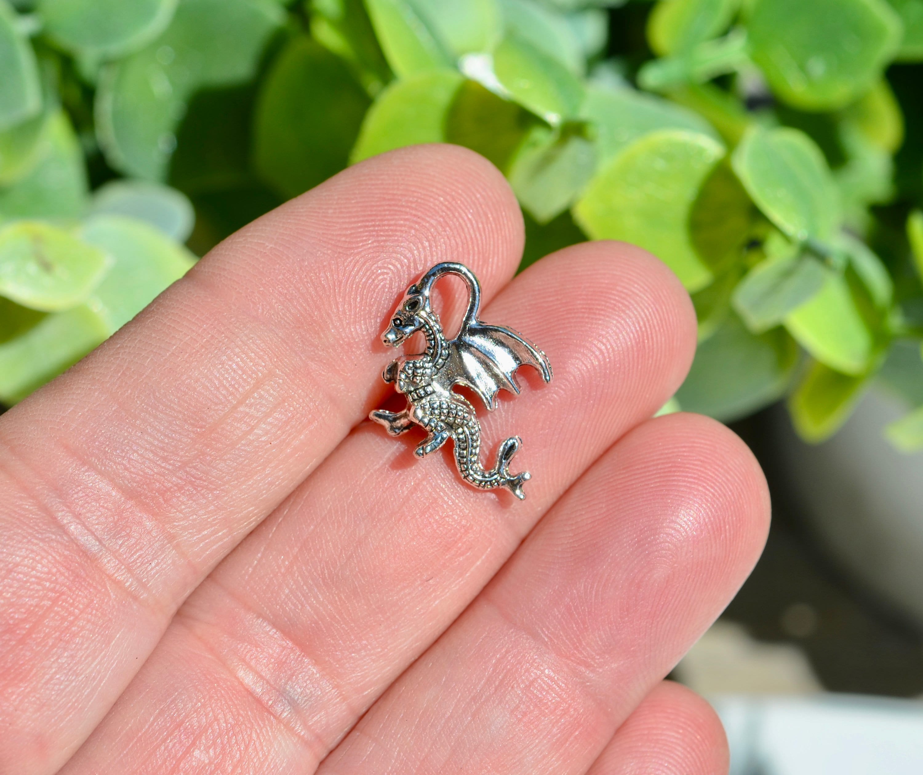 【国内在庫】 Charm Sided Double Tone Silver Dragon 1 SC6458 Etsy - シルバー