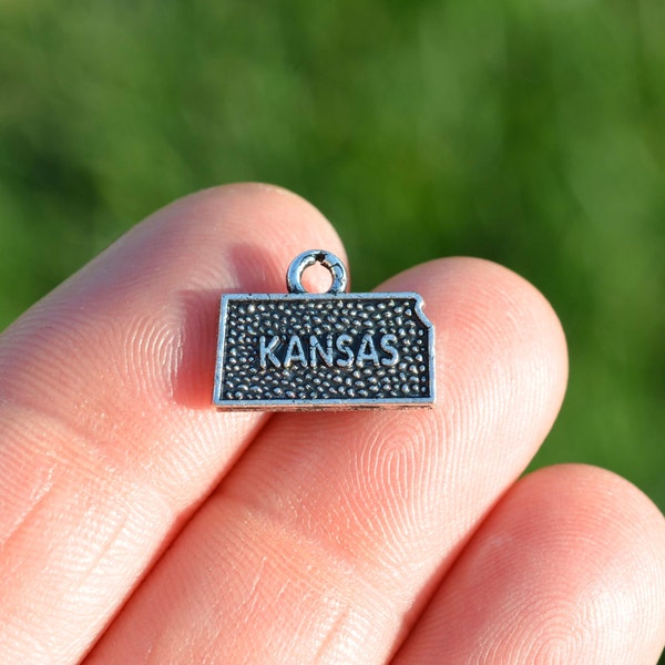 1  State of Kansas Silver Tone Charm SC5023