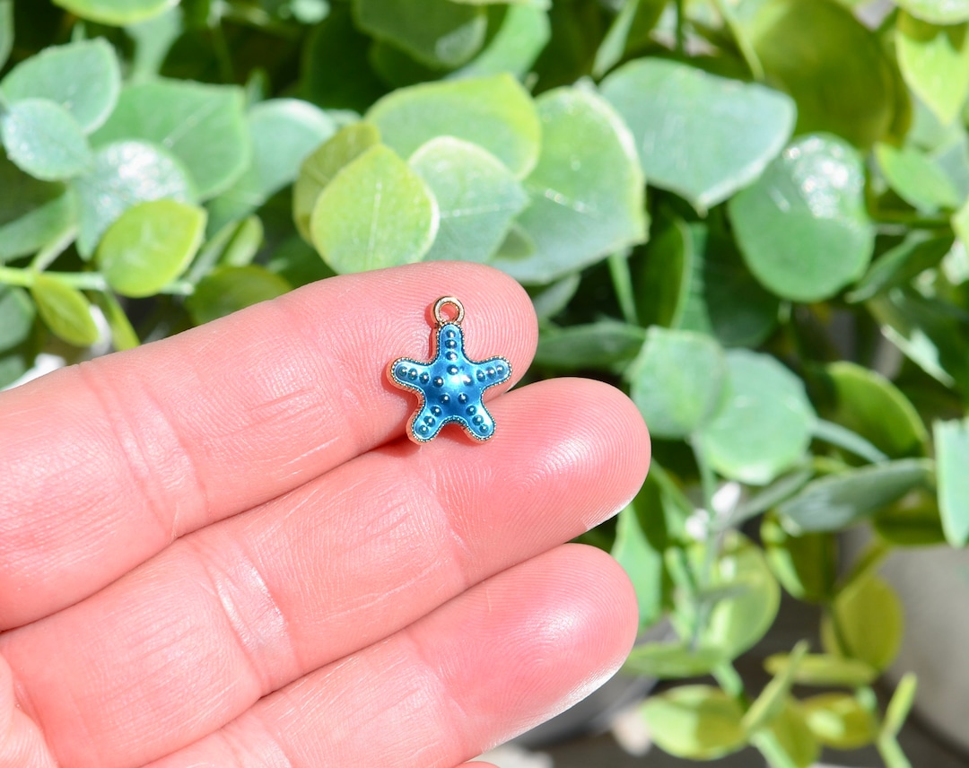 1 Starfish Gold Tone With Blue Enamel Charm GC6883 