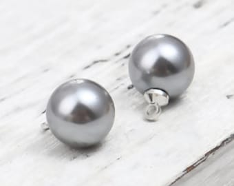 1 Pearl Drop Soft Gray with Silver Bail SC5415