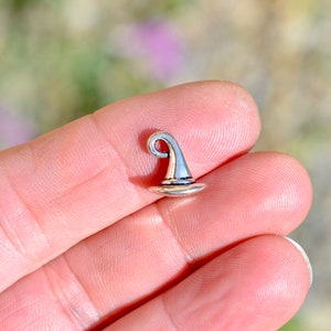 BULK 50 Witch Hat 3D Wizard Silver Tone Charms SC6039