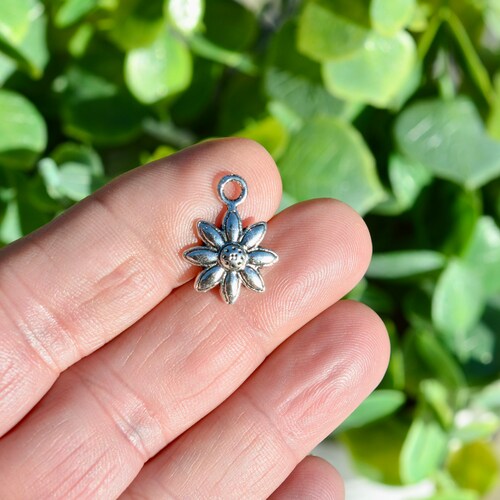 30pcs Daisy Flower Charms Floral Charms Antique Silver Tone Etsy