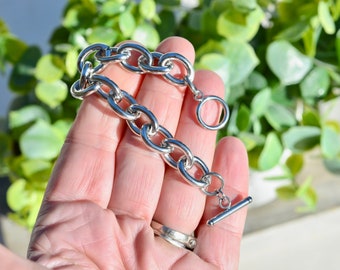 1 Stainless Steel 6" Link Charm Bracelet with a Toggle Clasp C945