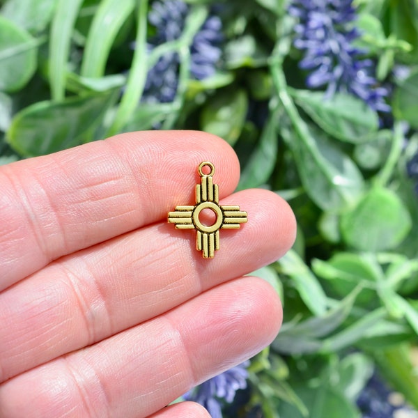 BULK 20   Zia Sun Gold Tone Charms GC6105