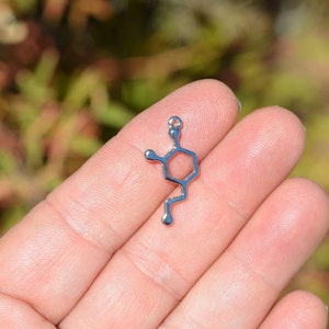 1  Molecule Silver Tone Charm SC2824