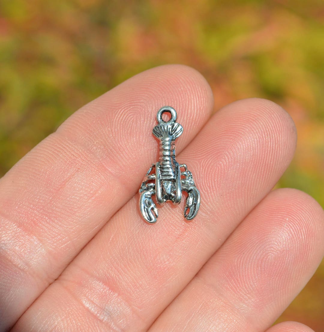 50x Antique Silver Tone Lobster Charms – Bulk Lot, 50% OFF Sale (FF532)
