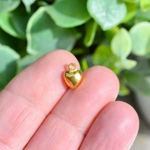 10  Puffed Mini Heart 9 x 7mm Gold Tone Charms GC3633