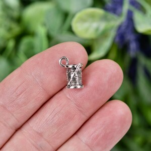 1  Thread Spool Silver Tone Charm SC4002