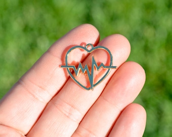 BULK 20 Heartbeat or Electro Cardiogram Gold Tone Heart Charms GC5363