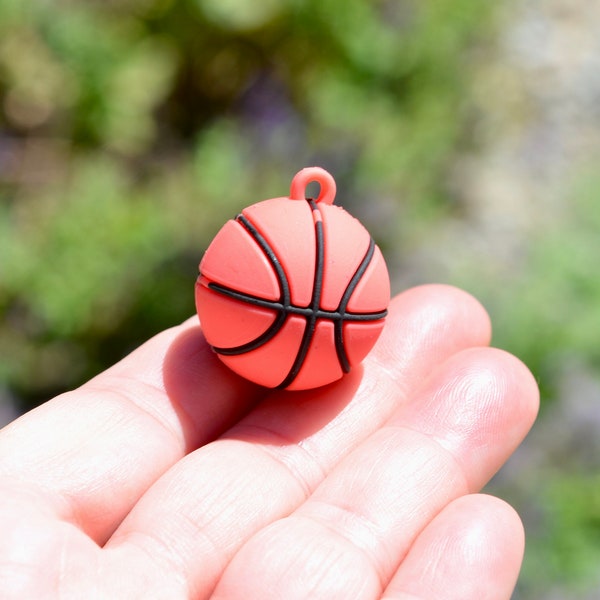 1 Basketball  Orange  PVC 3D Charm SC5320