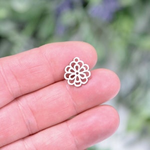 BULK 20 Stainless Steel Tiny Flower Silver Tone Charms SC6354