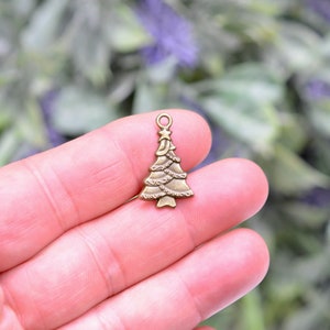 10 Christmas Tree Bronze Tone Charms BC6435