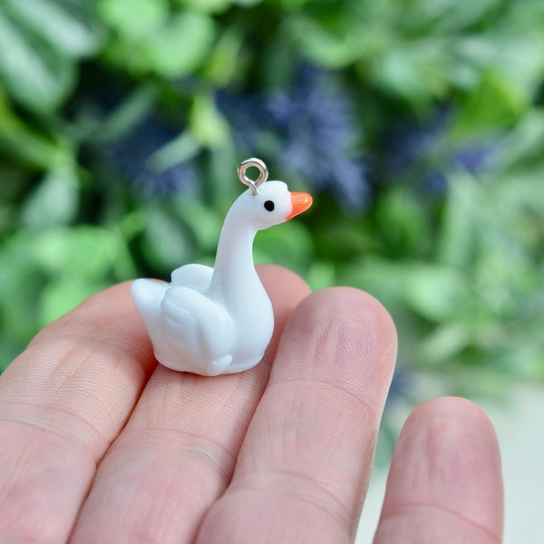 1  Swan  White Plastic Charm SC3246